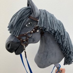 graues Hobby Horse mit zaumzeug