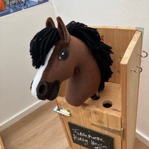 Braunes Hobby Horse Fablehorse